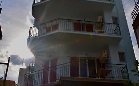 Bob'S Apartments